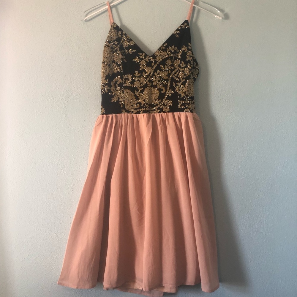 Boutique | Taupe dress with black and gold details